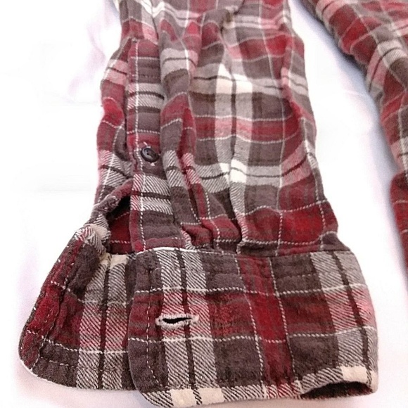 Croft & Barrow Men's Red Long Sleeve Casual Shirt - Picture 8 of 8